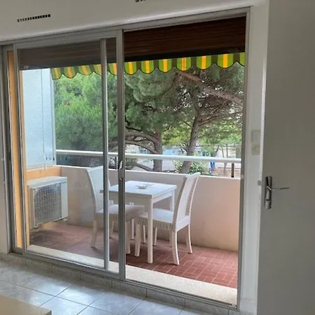 Climatise Avec Terrasse - Centre - Fr-1-308-201 Le Lavandou