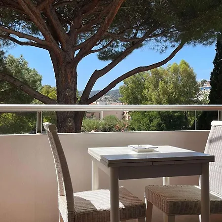 Apartment Climatise Avec Terrasse - Centre - Fr-1-308-201 *